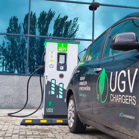 Як користувач бачить процес зарядки на екрані станції UGV Chargers